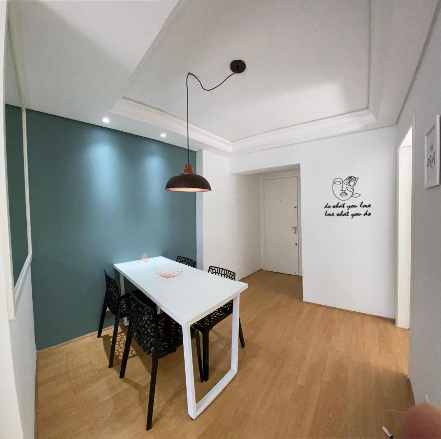 101- Lindo Apartamento Amplo E Decorado, 2 Quartos, Sala, Cozinha Completa, Mobiliario Moderno, Lavanderia , Excelente Localizacao No Bairro Bigorrilho 쿠리치바 외부 사진